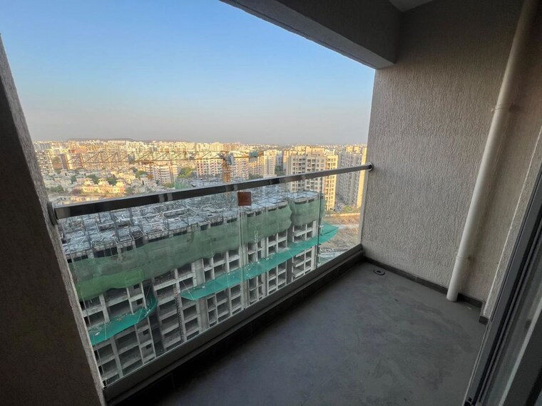 Swimming Pool, vilas-javdekar-yashwin-enchante 2 Bedroom 760 Sq.Ft. Apartment In Kharadi Pune 10208527