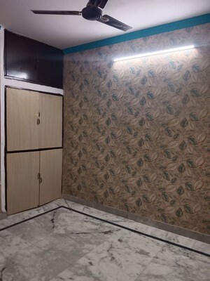 Room in 2 BHK Builder Floor at Nirman Vihar – for Rent