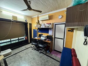 1 RK Apartment For Sale in Dheeraj Sagar, Malad West