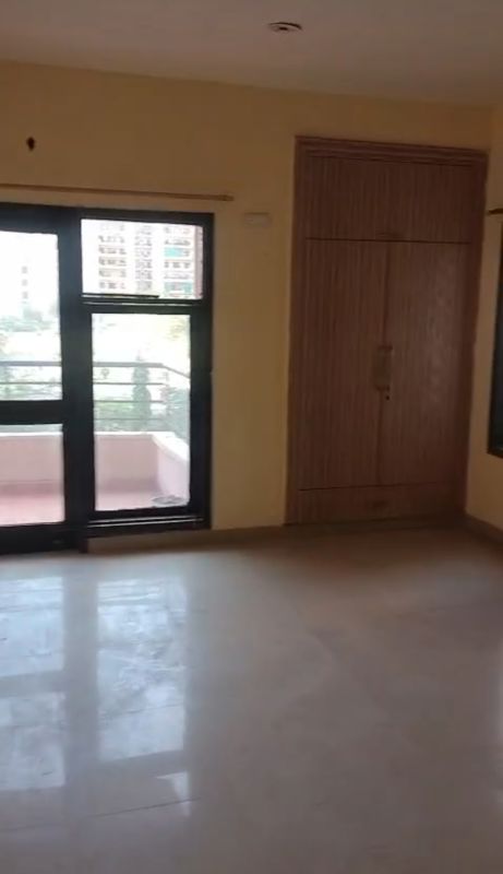 3.5 BHK + Servant Room Apartment For Sale in RPS Savana