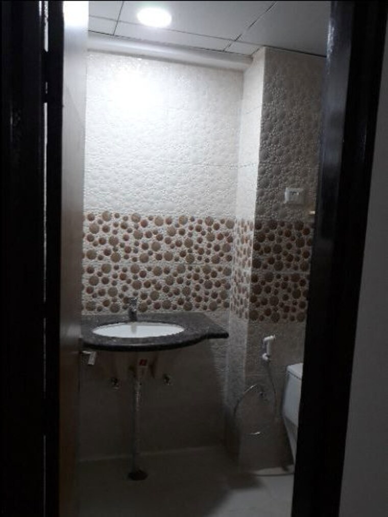 Bathroom, saya-zion 3 Bedroom 1660 Sq.Ft. Apartment In Sector 4 Greater Noida Greater Noida 10208563