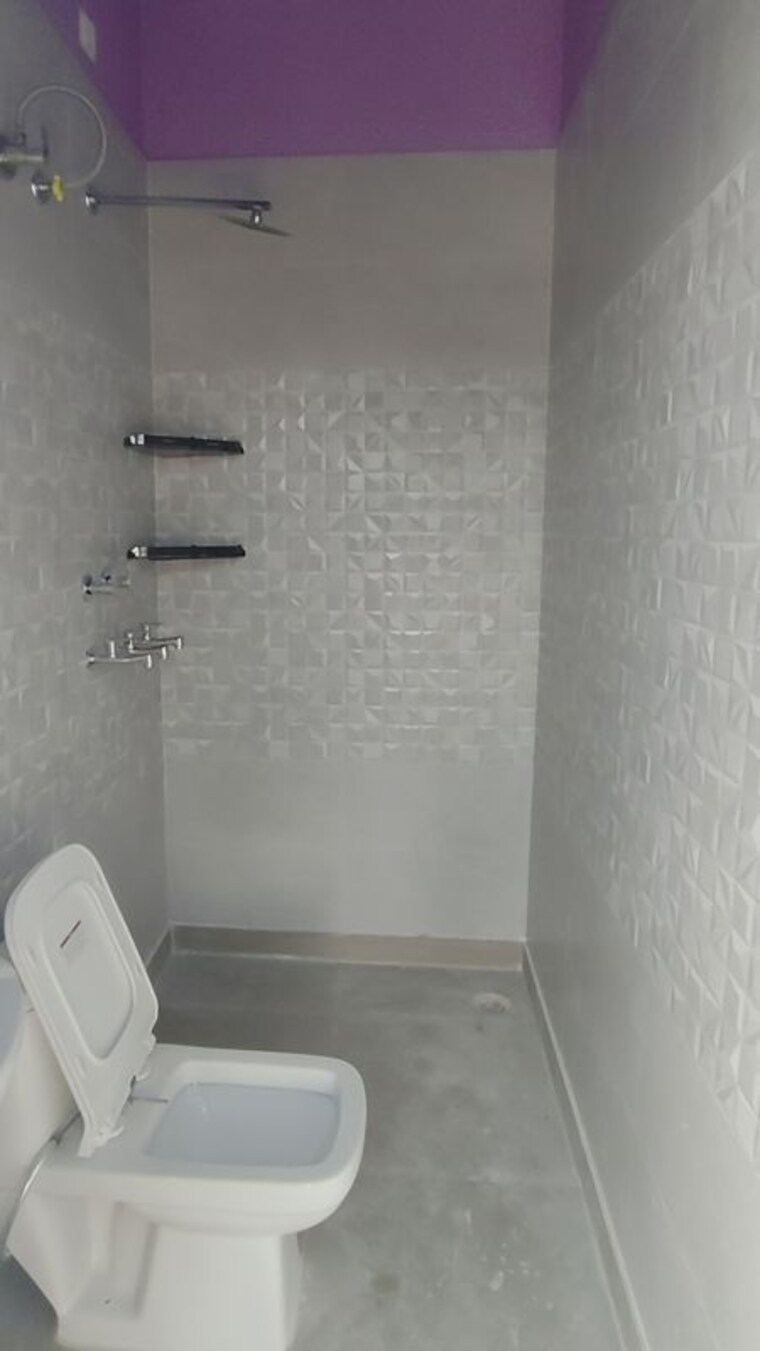 Bathroom, buddhi vihar 2 Bedroom 75 Sq.Mt. Builder Floor In Buddhi Vihar Moradabad 10208544