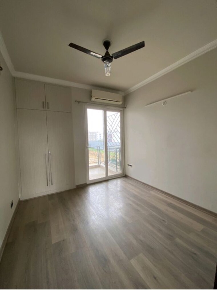 Room, central-park-flower-valley 3 Bedroom 1080 Sq.Ft. Builder Floor In Sohna Sector 33 Gurgaon 10208577