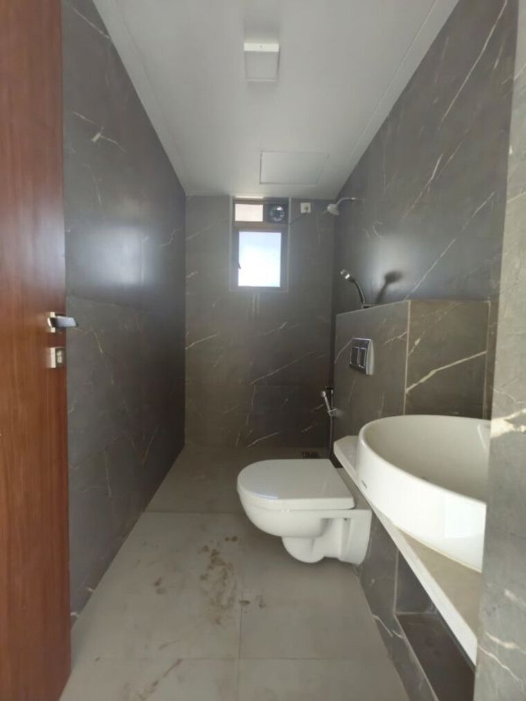 Bathroom, hubtown-seasons 3 Bedroom 1010 Sq.Ft. Apartment In Chembur Mumbai 10208584
