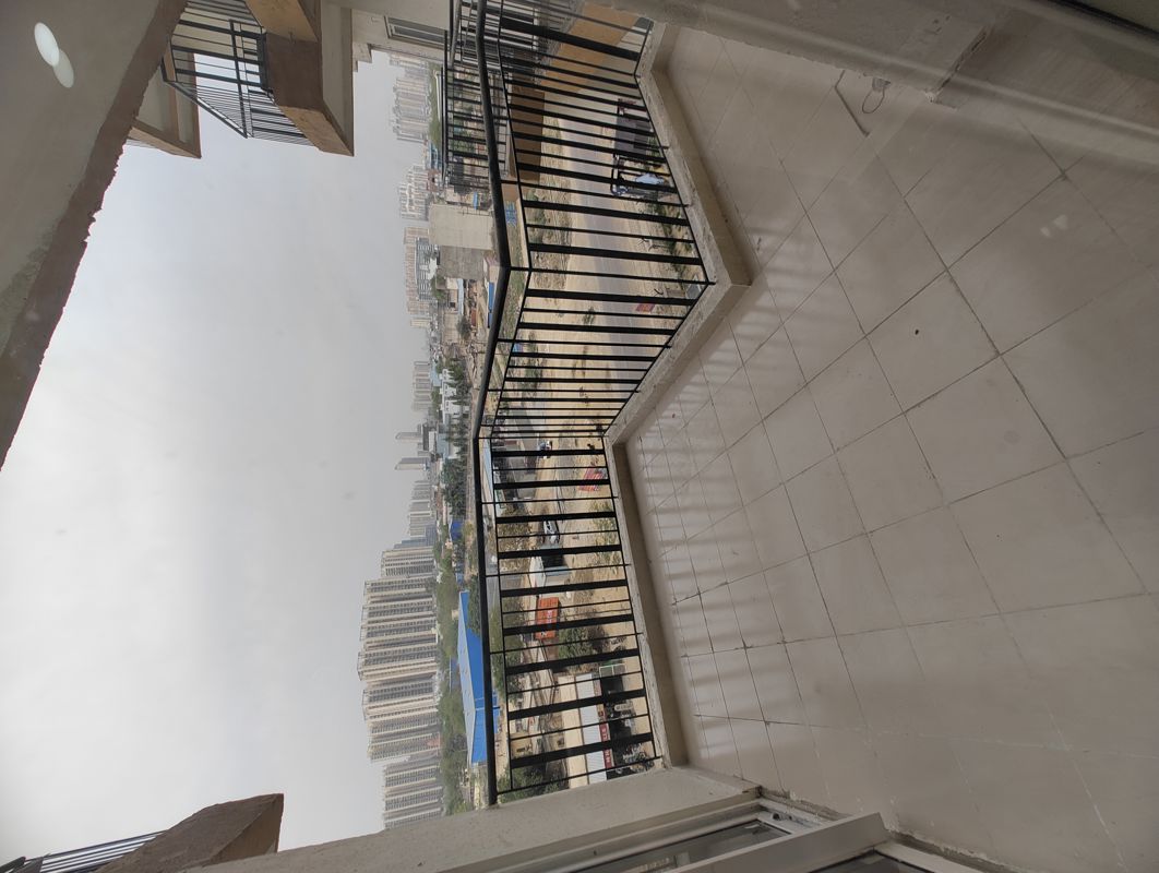 2.5 BHK + Study Room 990 Sq.Ft. Apartment in Amrapali Centurian Park