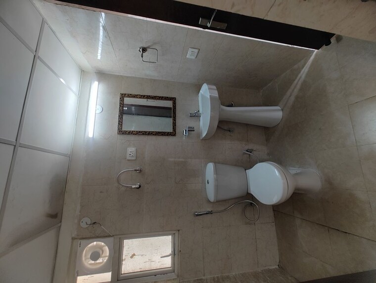 Bathroom, amrapali-centurian-park 2.5 Bedroom 990 Sq.Ft. Apartment In Tech Zone 4 Greater Noida Greater Noida 10208575