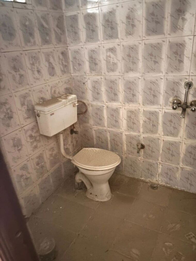 Bathroom, morabadi 2 Bedroom 1100 Sq.Ft. Apartment In Morabadi Ranchi 10208593