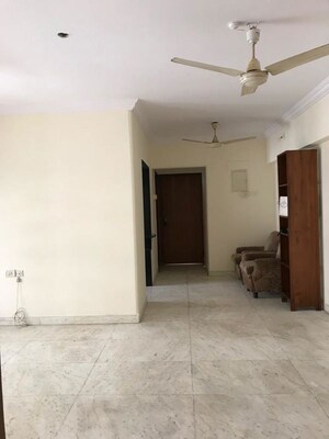 Room in 2 BHK Apartment at Andheri West – for Rent