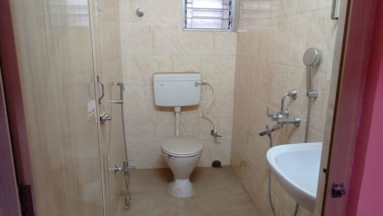 Bathroom, anandapur 3 Bedroom 1250 Sq.Ft. Apartment In Anandapur Kolkata 10208028