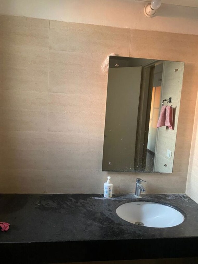 Bathroom, vatika-seven-lamps 2 Bedroom 1300 Sq.Ft. Apartment In Sector 82 Gurgaon 10208638