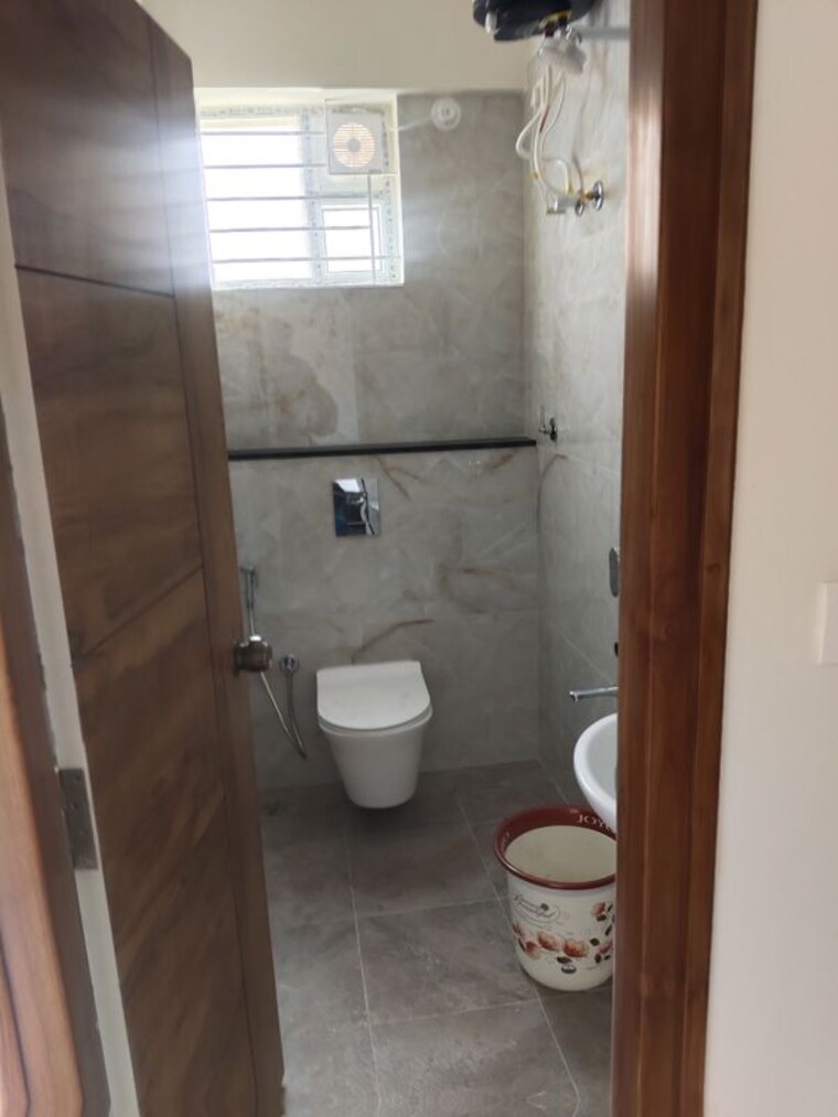 Bathroom, sri-sai-residency-kadubeesanahalli 1 Bedroom 600 Sq.Ft. Apartment In Kadubeesanahalli Bangalore 10208643