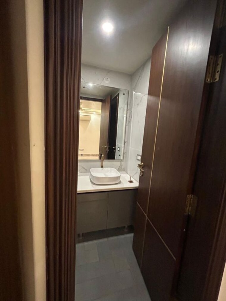 Bathroom, saket 4 Bedroom 2500 Sq.Ft. Apartment In Saket Delhi 10208645