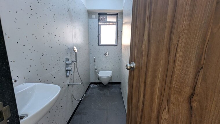 Bathroom, nicco-anamika 2 Bedroom 620 Sq.Ft. Apartment In Andheri East Mumbai 10208607