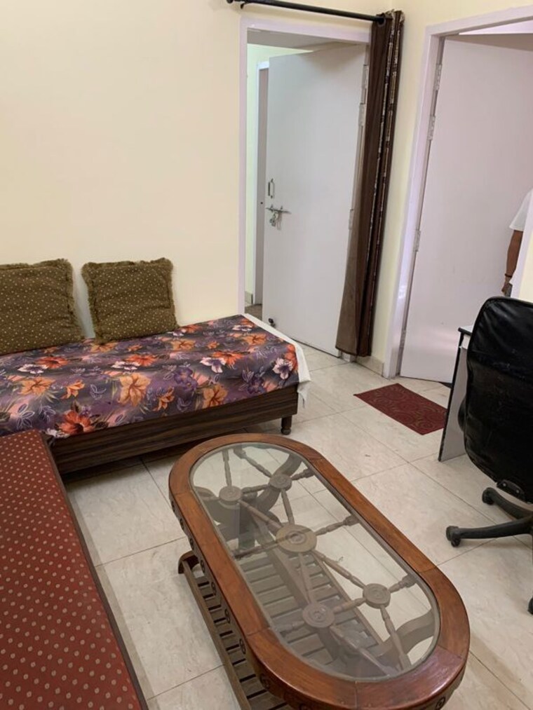 Bedroom, gomti nagar 1.5 Bedroom 600 Sq.Ft. Builder Floor In Gomti Nagar Lucknow 10208663