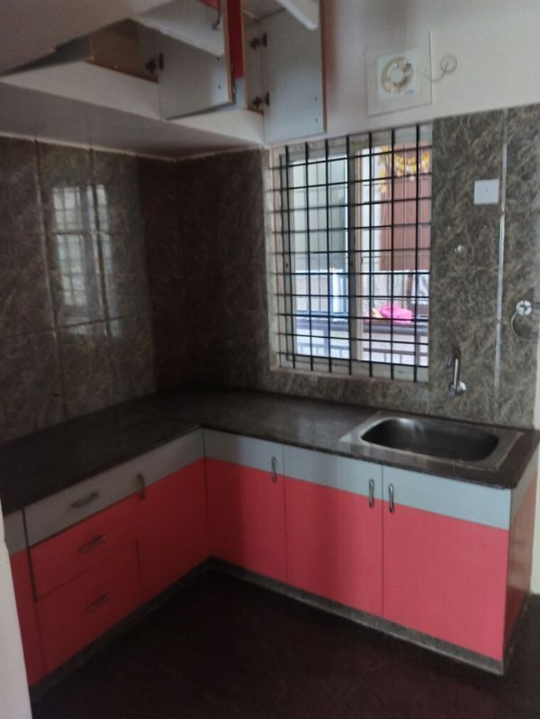 Kitchen, krishna-residency-kadubeesanahalli 2 Bedroom 1000 Sq.Ft. Apartment In Kadubeesanahalli Bangalore 10208672