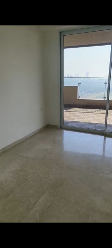 3 BHK + Pooja Room,Servant Room,Study Room,Extra Room Apartment For Rent in Lokhandwala Minerva Mahalaxmi