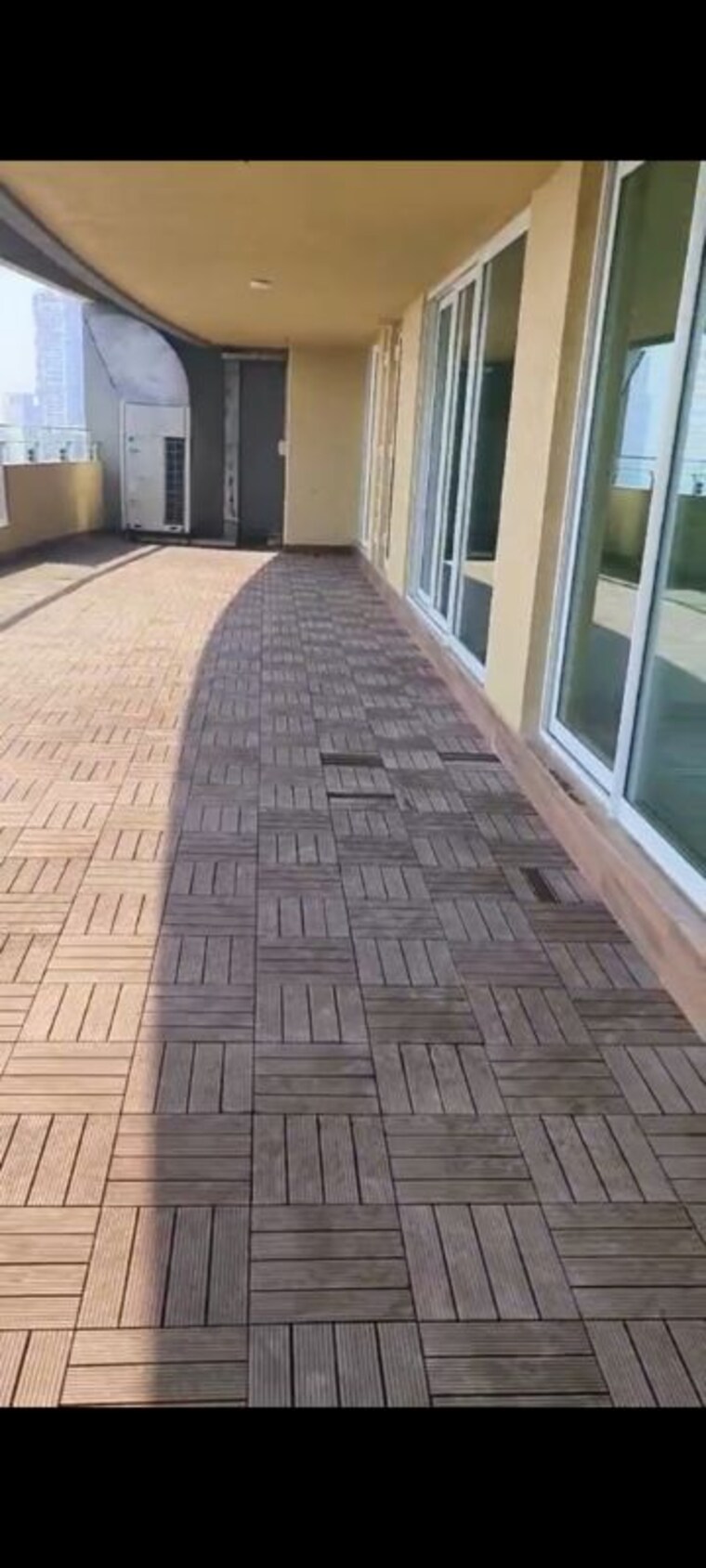 Balcony, lokhandwala-minerva-mahalaxmi 3 Bedroom 2200 Sq.Ft. Apartment In Mahalaxmi Mumbai 10208682