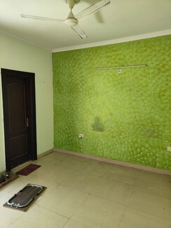 3 BHK + Extra Room Apartment For Sale in Amrapali Golf Homes