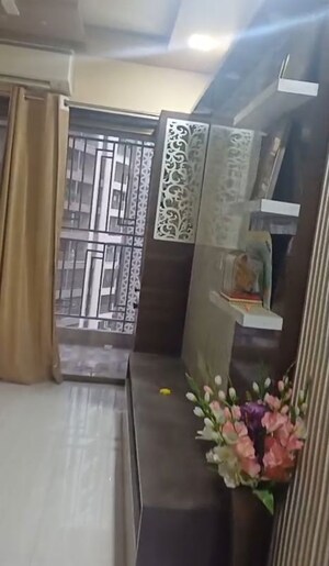 2 BHK Apartment For Rent in Regency Anantam, Dombivli East