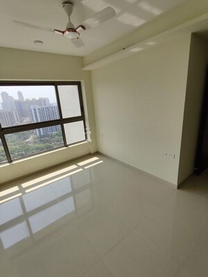 Room in 2 BHK Apartment at Kalpataru Immensa F, Kolshet Road – for Rent