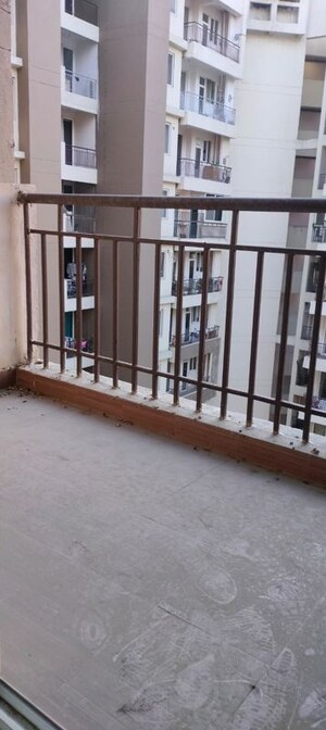 Balcony in 2.5 BHK Apartment at Amrapali Golf Homes, Sector 4 Greater Noida – for Sale