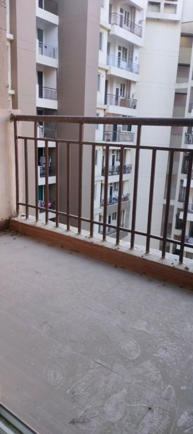 Balcony, amrapali-golf-homes 2.5 Bedroom 1200 Sq.Ft. Apartment In Sector 4 Greater Noida Greater Noida 10208704