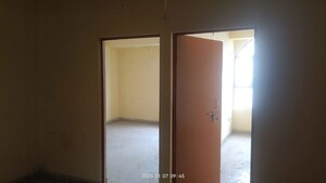 Room in 3 BHK Builder Floor at RR Pratibha Tirath Apartments, Cantonment – for Rent