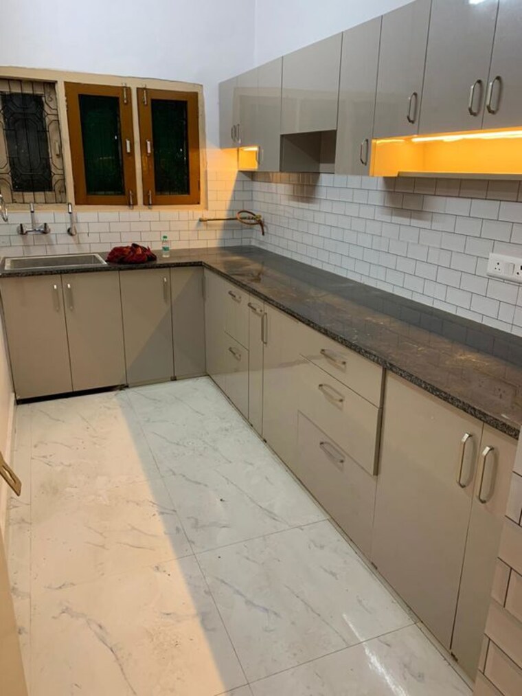 Kitchen, gomti nagar 2.5 Bedroom 1500 Sq.Ft. Builder Floor In Gomti Nagar Lucknow 10208714