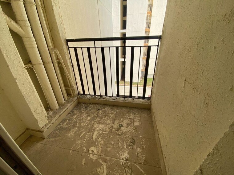 Balcony, amrapali-centurian-park 3 Bedroom 1400 Sq.Ft. Apartment In Tech Zone 4 Greater Noida Greater Noida 10208699