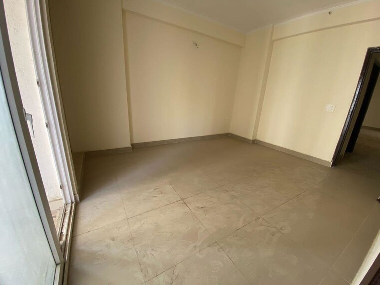 Room, amrapali-centurian-park 3 Bedroom 1400 Sq.Ft. Apartment In Tech Zone 4 Greater Noida Greater Noida 10208699