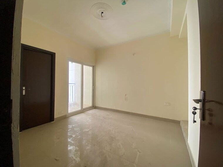 Room, amrapali-centurian-park 3 Bedroom 1400 Sq.Ft. Apartment In Tech Zone 4 Greater Noida Greater Noida 10208699