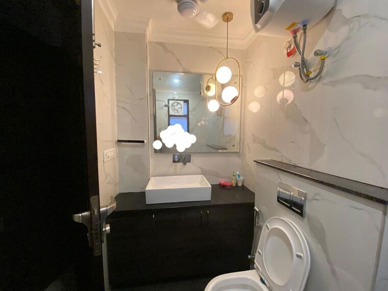 Bathroom, suncity-vatsal-valley 3 Bedroom 1430 Sq.Ft. Builder Floor In Gwal Pahari Gurgaon 10208773