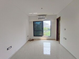 Room in 3 BHK Apartment at Sandu Vasudeo Bhuvan, Chembur – for Rent