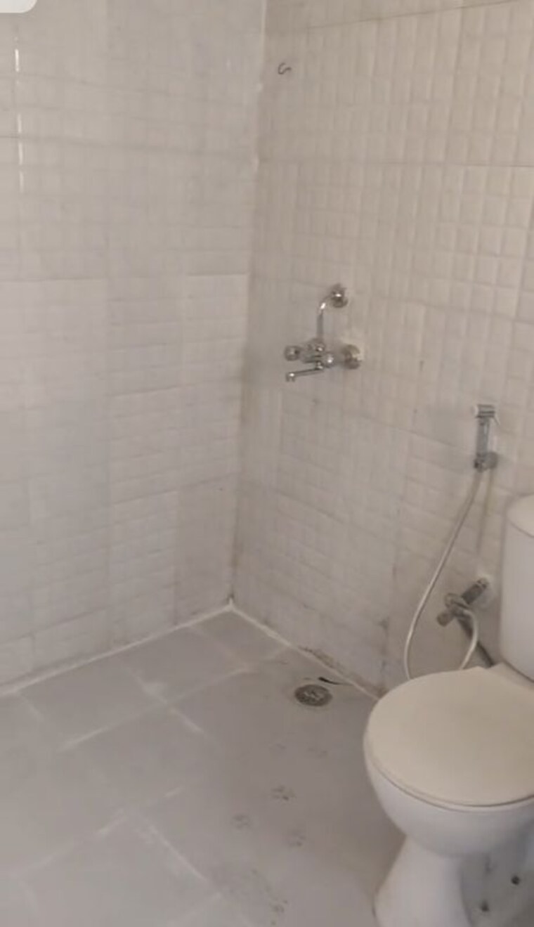 Bathroom, rps-savana 2 Bedroom 1273 Sq.Ft. Apartment In Sector 88 Faridabad 10208802