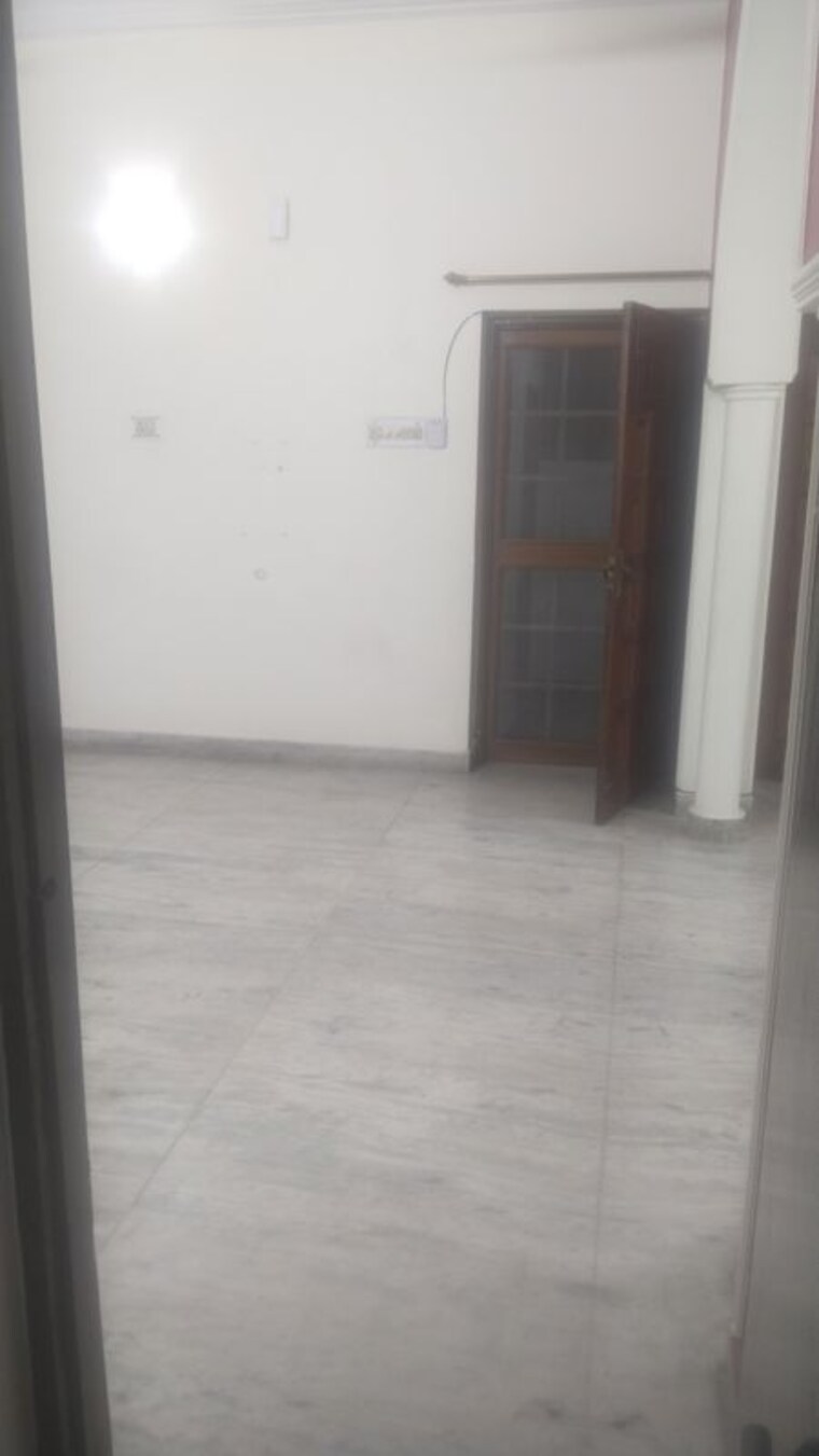 Room, gomti nagar 2 Bedroom 1800 Sq.Ft. Builder Floor In Gomti Nagar Lucknow 10208875