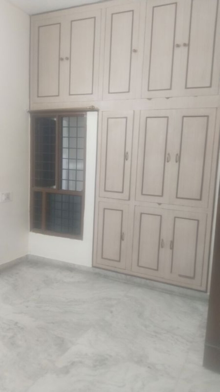 Room, gomti nagar 2 Bedroom 1800 Sq.Ft. Builder Floor In Gomti Nagar Lucknow 10208875