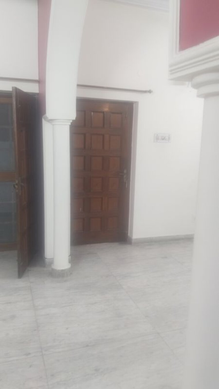 Room, gomti nagar 2 Bedroom 1800 Sq.Ft. Builder Floor In Gomti Nagar Lucknow 10208875