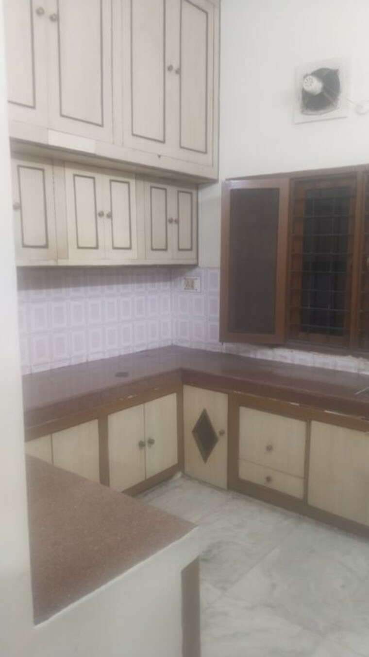 Kitchen, gomti nagar 2 Bedroom 1800 Sq.Ft. Builder Floor In Gomti Nagar Lucknow 10208875