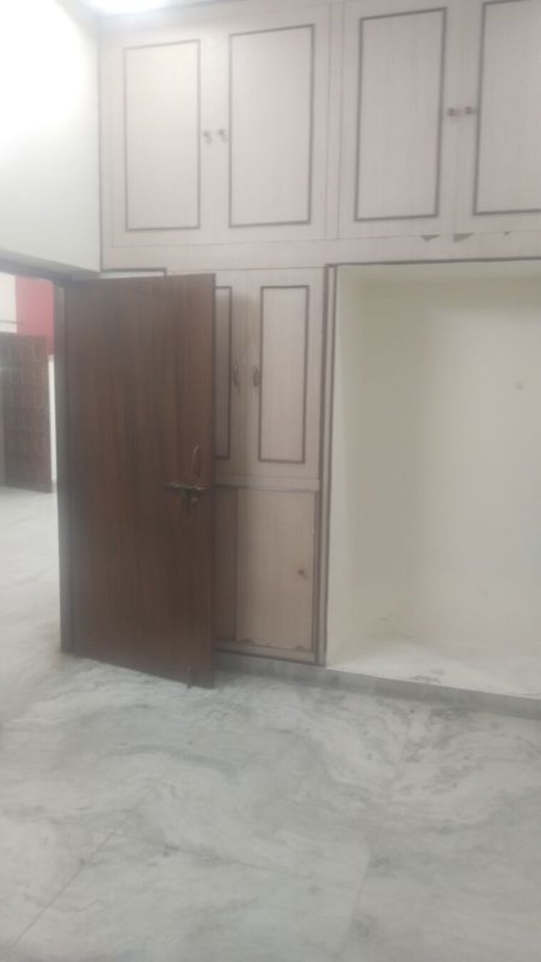 Room, gomti nagar 2 Bedroom 1800 Sq.Ft. Builder Floor In Gomti Nagar Lucknow 10208875