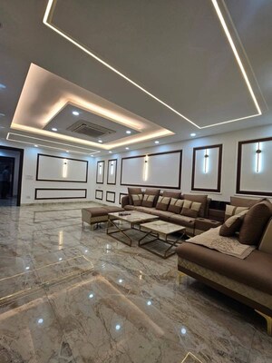 Gym in 3 BHK Apartment at Saket – for Rent