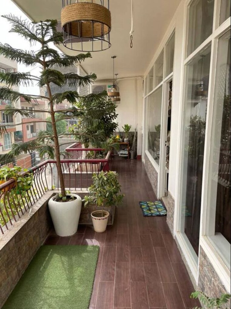 Balcony, saket 3 Bedroom 1700 Sq.Ft. Apartment In Saket Delhi 10208896