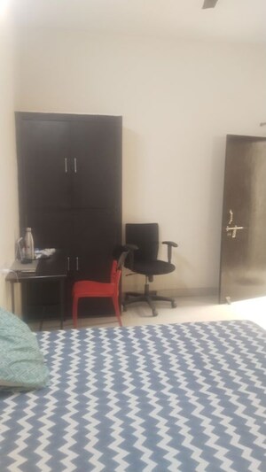 Living Room in 1 RK Builder Floor at Gomti Nagar – for Rent