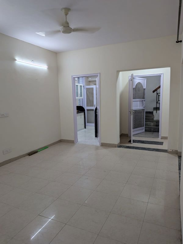 3 BHK + Servant Room Apartment For Rent in Emaar Emerald Floors Premier