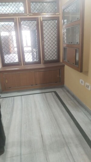 Kitchen in 3 BHK Builder Floor at Gomti Nagar – for Rent