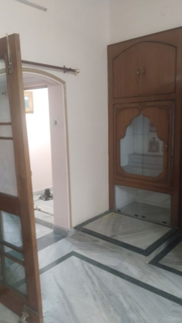 Bathroom, gomti nagar 3 Bedroom 1800 Sq.Ft. Builder Floor In Gomti Nagar Lucknow 10208982