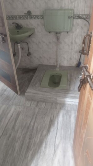 Bathroom in 3 BHK Builder Floor at Gomti Nagar – for Rent