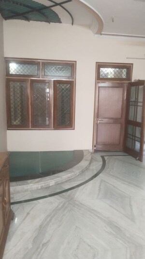 Bedroom in 3 BHK Builder Floor at Gomti Nagar – for Rent