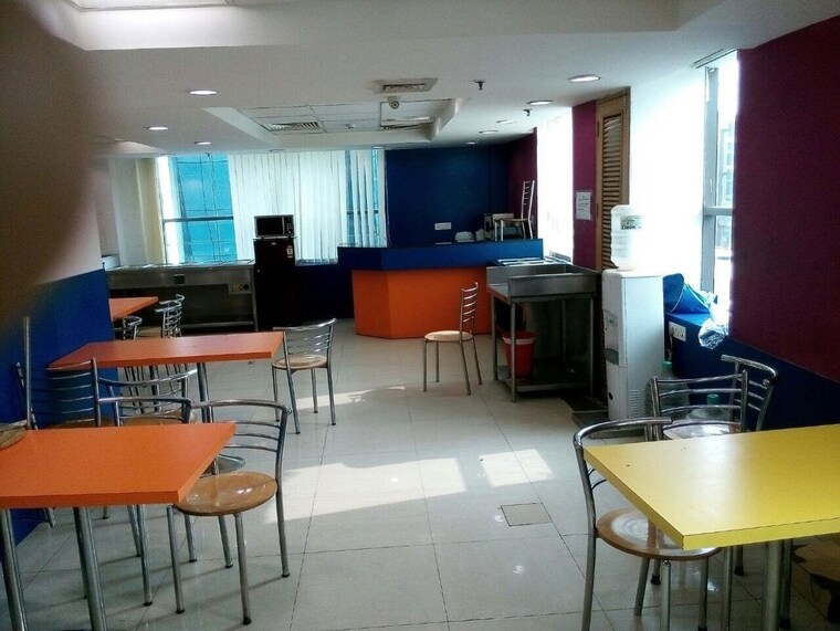 Common Area, anthurium Commercial Office Space 7000 Sq.Ft. In Sector 73 Noida 10208902