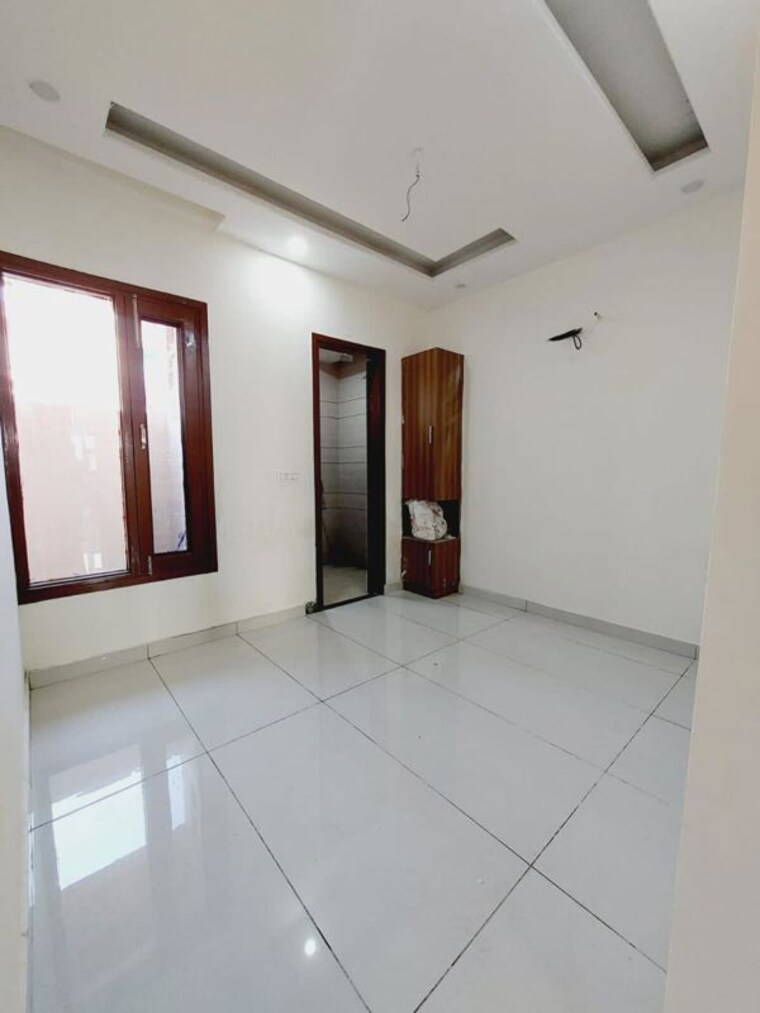 Room, sector 11 2 Bedroom 1700 Sq.Ft. Builder Floor In Sector 11 Panchkula 10209055