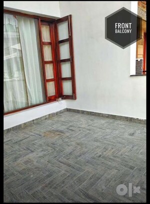 Room in 4 BHK Independent House at Sector 8 – for Rent